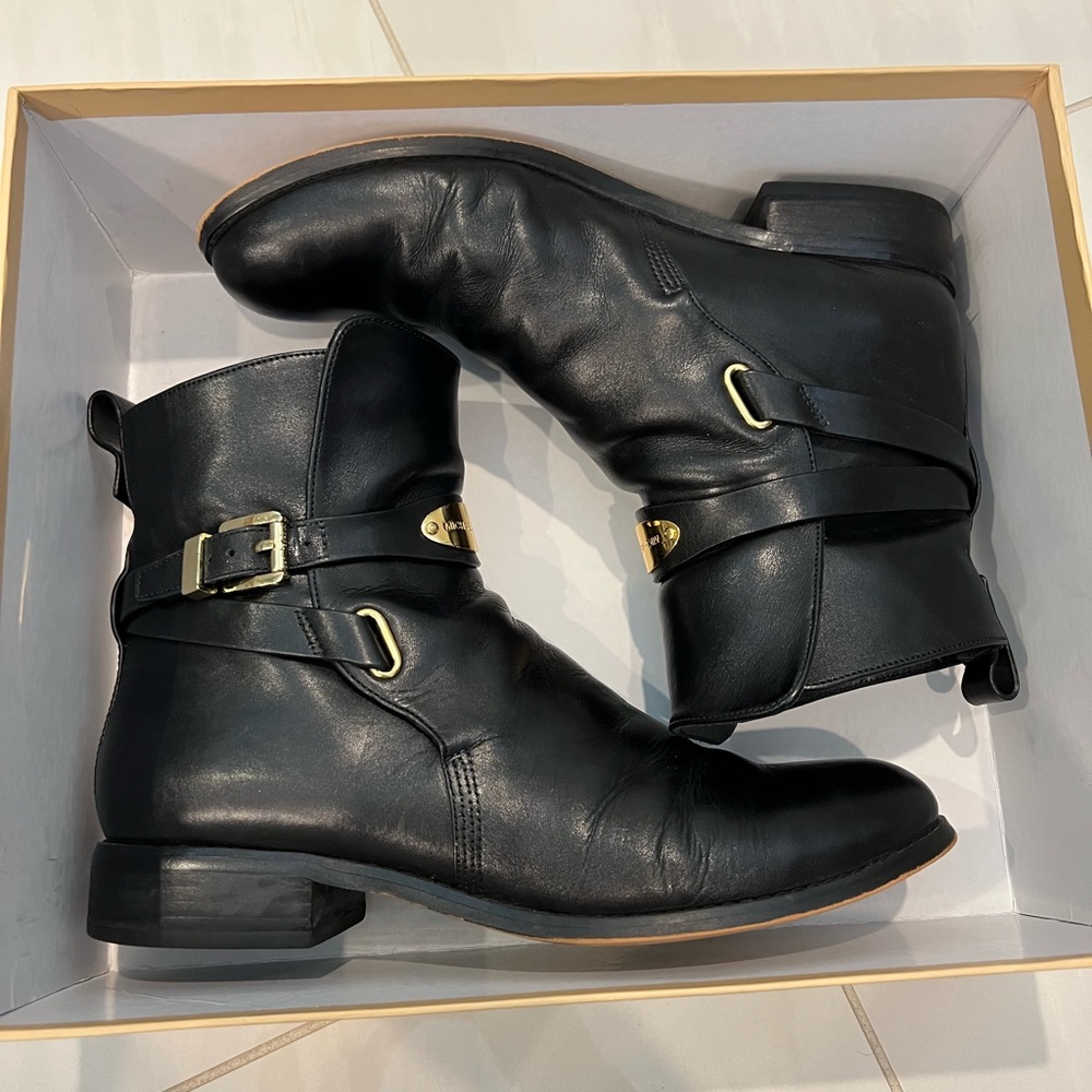 Michael Kors Leather Arley Ankle Boot in Black